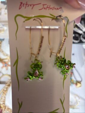 Betsey Johnson Green and Pink Frog Drop Earrings